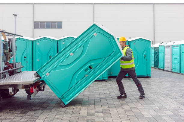 Best Porta potty delivery and setup  in Plainview, NE